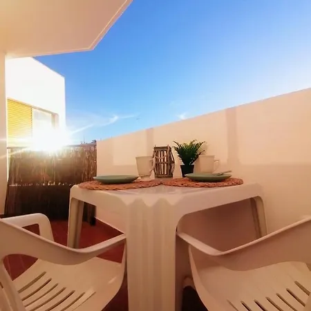 Lovely 500 M Walk To The Daire Portimão