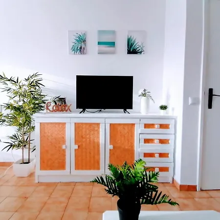 Apartment Lovely 500 M Walk To The