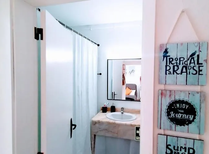 Lovely 500 M Walk To The Διαμέρισμα