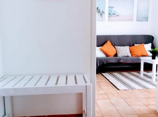 Lovely 500 M Walk To The Διαμέρισμα