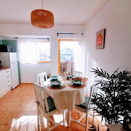 Lovely 500 M Walk To The Appartement Portimão