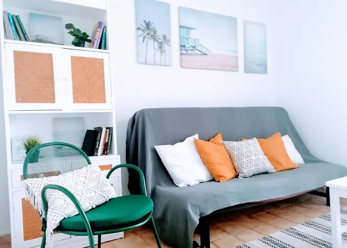 Appartement Lovely 500 M Walk To The