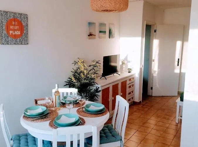 Appartement Lovely 500 M Walk To The